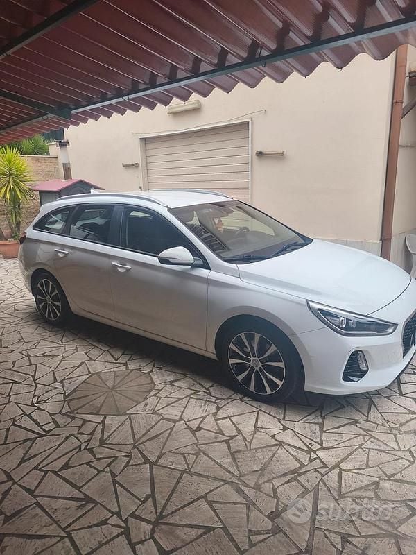 Usata Hyundai i30 110 CV (80 kW) 2018 Bianco Station wagon