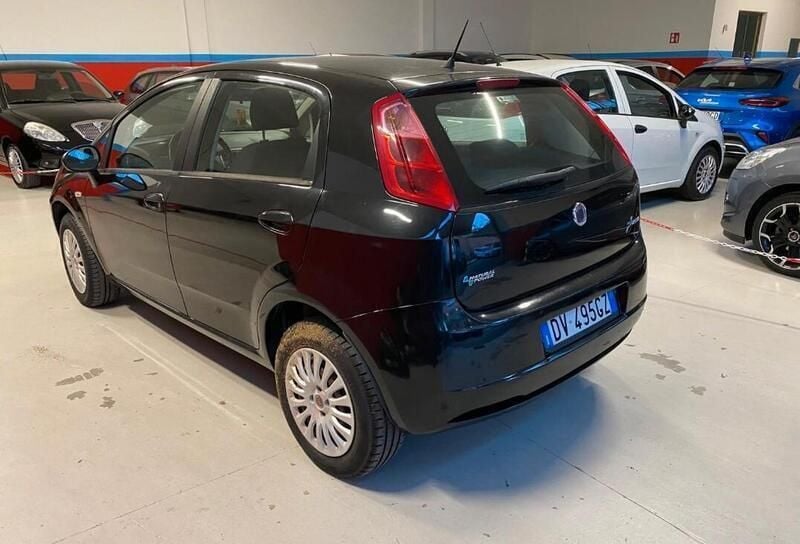Usata Fiat Grande Punto Active 69 CV (50 kW) 2009 Nero Utilitaria