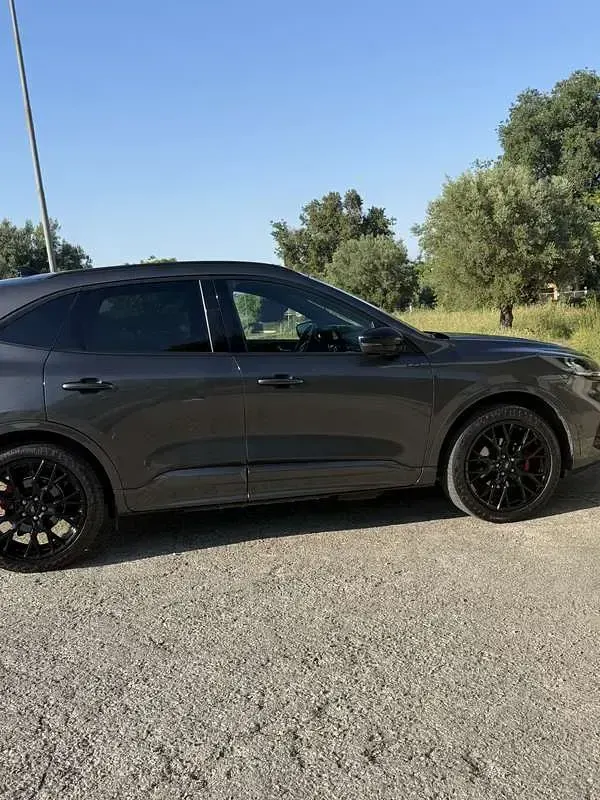 Usata Ford Kuga ST-Line X 224 CV (164 kW) 2023 SUV
