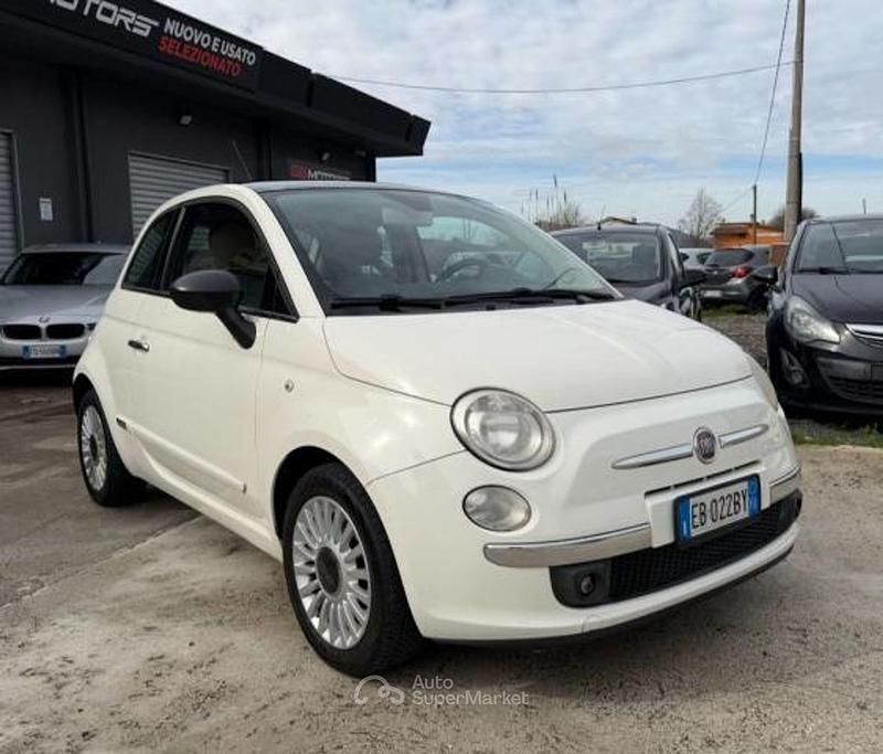 Usata Fiat 500 Lounge 69 CV (50 kW) 2011 Bianco Utilitaria