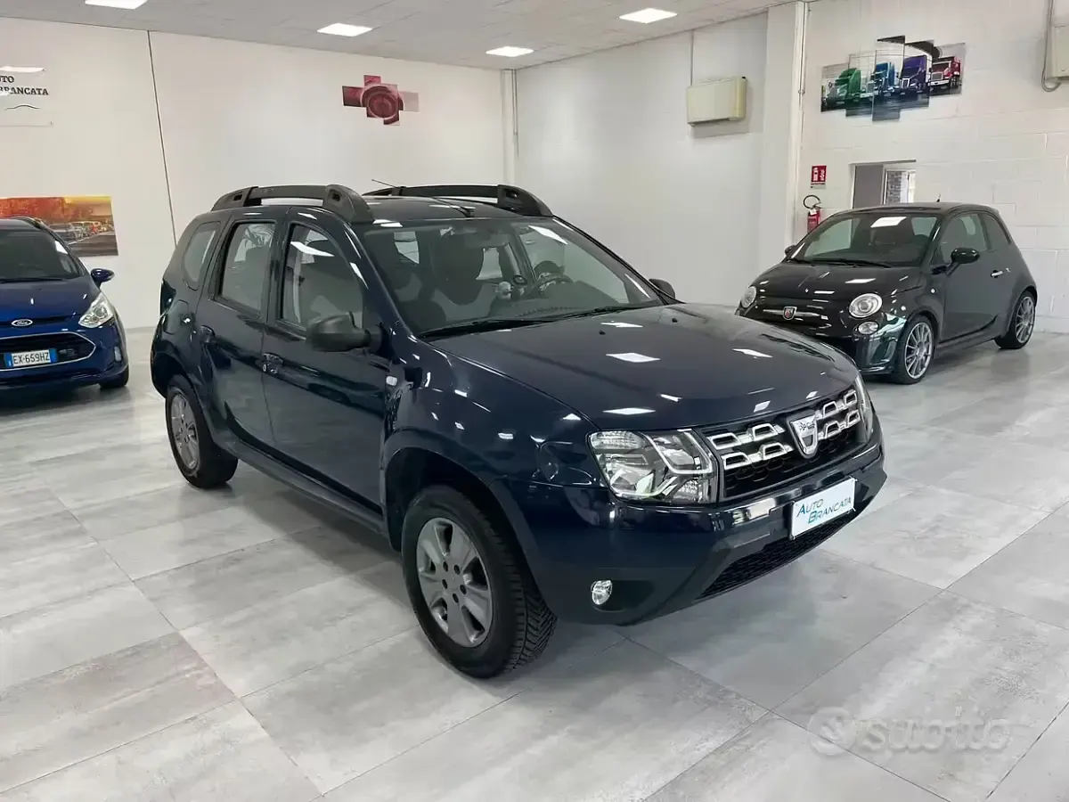 Usata Dacia Duster Lauréate 114 CV (83 kW) 2016 Bluazzurro SUV