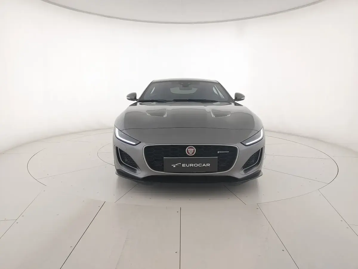 Usata Jaguar F-Type R-Dynamic 300 CV (220 kW) 2021 Grigio Coupé