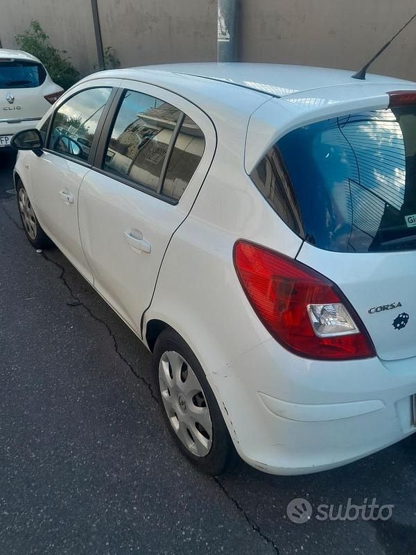 Usata Opel Corsa 2012 Bianco Berlina