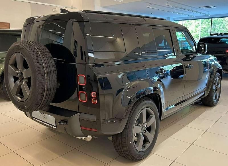 Usata Land Rover Defender SE Dynamic 224 CV (164 kW) 2026 Nero SUV