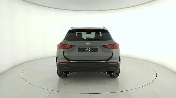 Nuova Mercedes GLA200 150 CV (110 kW) 2026 Bianco polare SUV