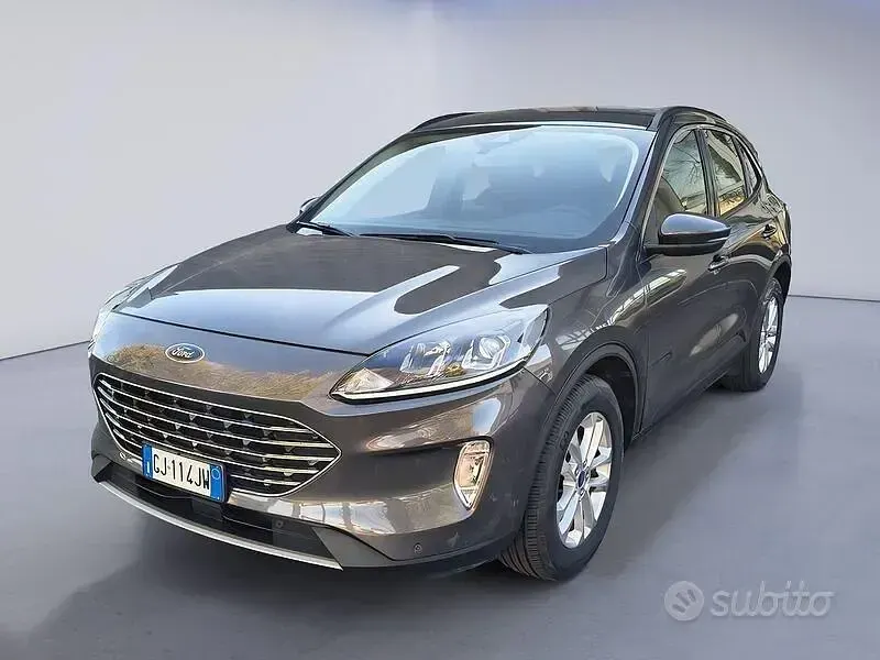 Usata Ford Kuga 120 CV (88 kW) 2022 Grigio SUV