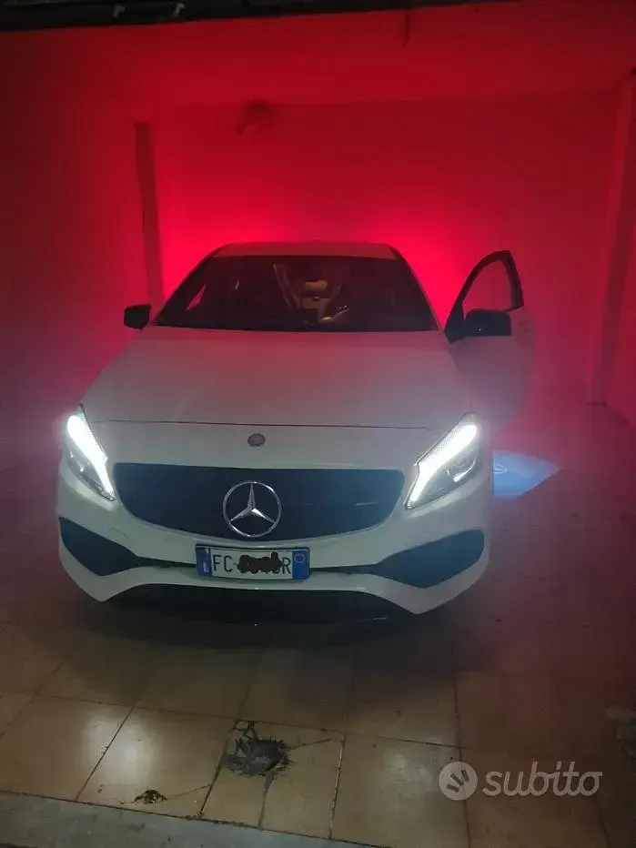 Usata Mercedes A180 109 CV (80 kW) 2016 Bianco Utilitaria