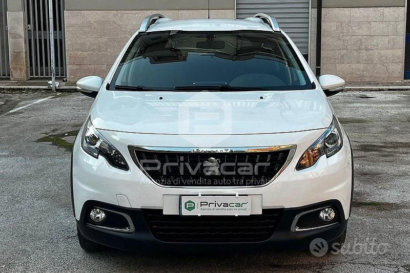 Usata Peugeot 2008 Signature Sky 101 CV (74 kW) 2019 Bianco SUV