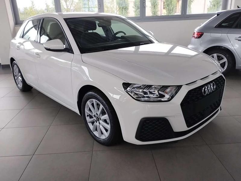 Nuova Audi A1 Sportback Business 116 CV (85 kW) 2025 Bianco Utilitaria