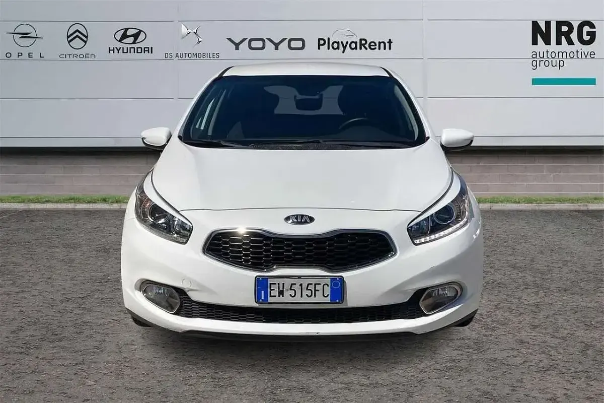 Usata Kia Ceed 109 CV (80 kW) 2013 Bianco Utilitaria