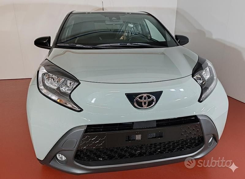 Nuova Toyota Aygo X Trend 72 CV (52 kW) 2025 Verde SUV