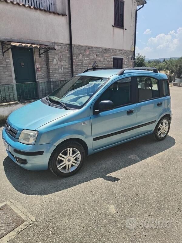 Usata Fiat Punto 80 CV (58 kW) 2004 Utilitaria