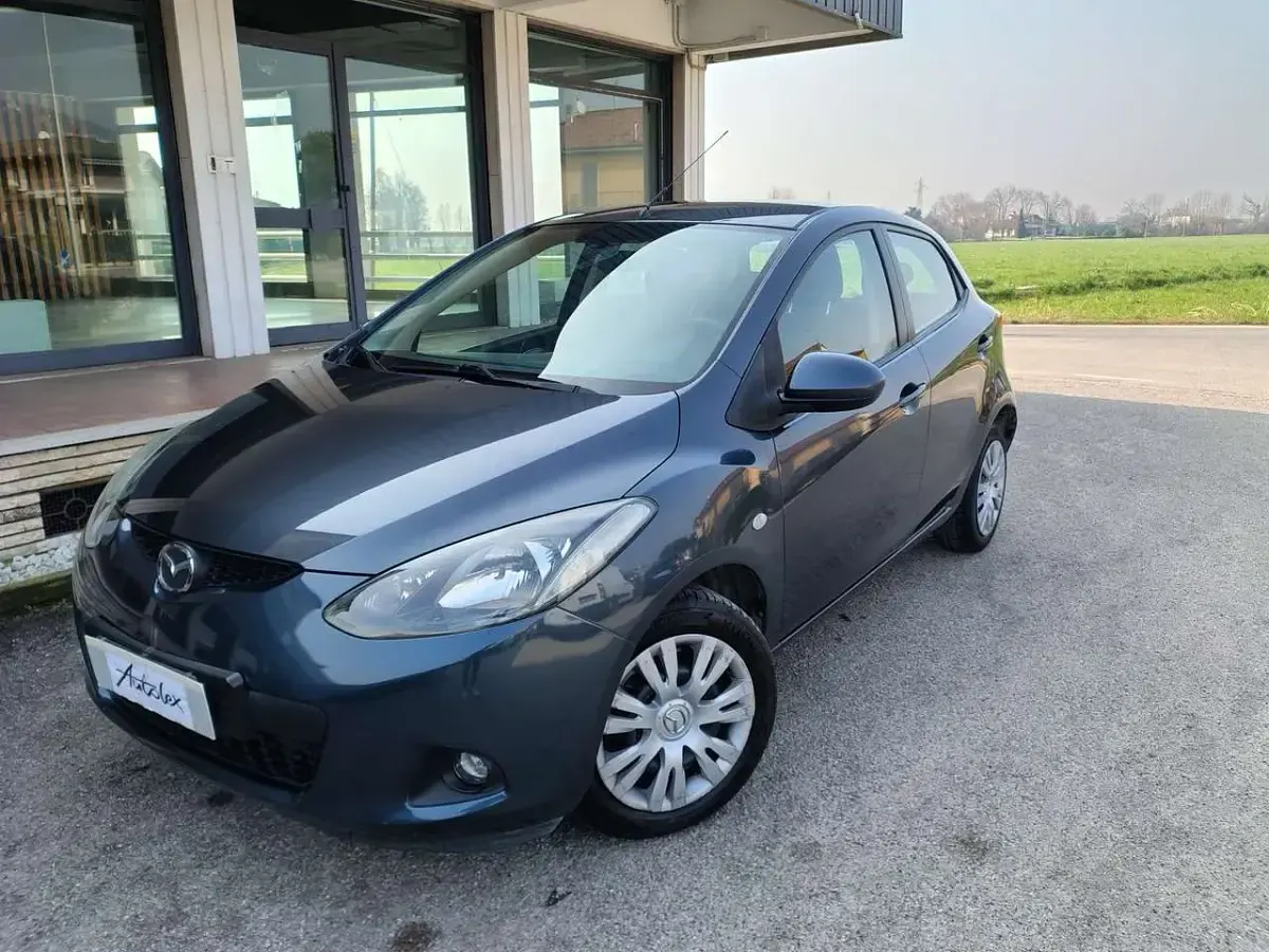 Usata Mazda 2 90th Anniversary 75 CV (55 kW) 2008 Grigio Utilitaria