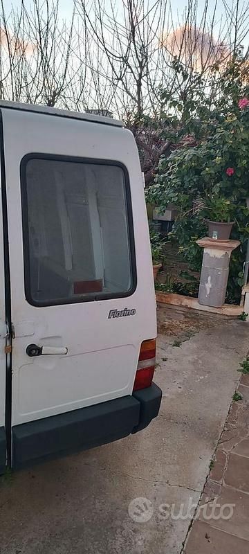 Bianco Usata 1999 Fiat Fiorino Monovolume | 2000 € (Buon prezzo) - Immagine 1/4