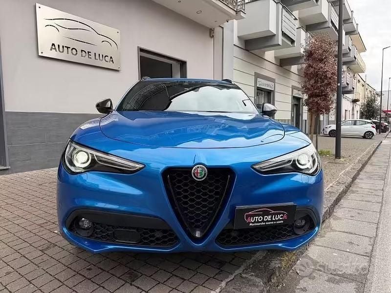Usata Alfa Romeo Stelvio Ti 210 CV (154 kW) 2022 Blu SUV