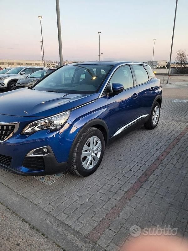 Usata Peugeot 3008 Allure 131 CV (96 kW) 2019 Blu SUV