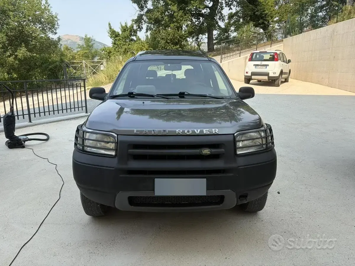 Usata Land Rover Freelander 111 CV (81 kW) 2003 Grigio SUV