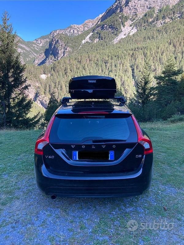 Usata Volvo V60 120 CV (88 kW) 2017 Nero Station wagon