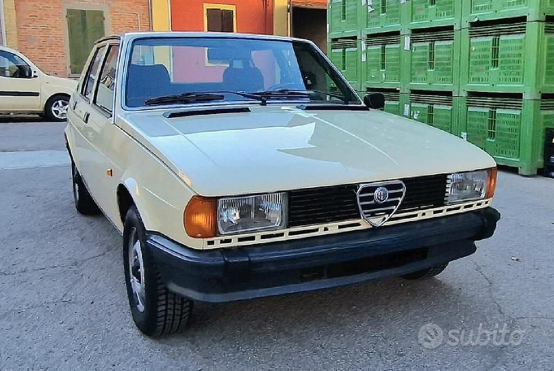 Usata 1981 Alfa Romeo Giulietta Tre volumi | 7500 € - Immagine 1/4