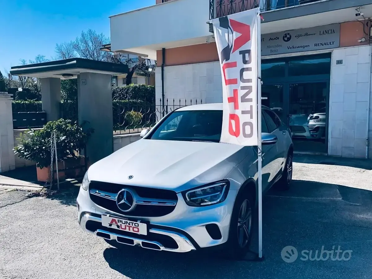 Begagnad Mercedes GLC220 194 HK (142 kW) 2019 Svart Sportkupé