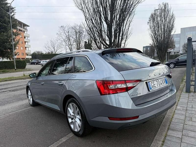 Usata Skoda Superb SportLine 150 CV (110 kW) 2021 Grigio Station wagon