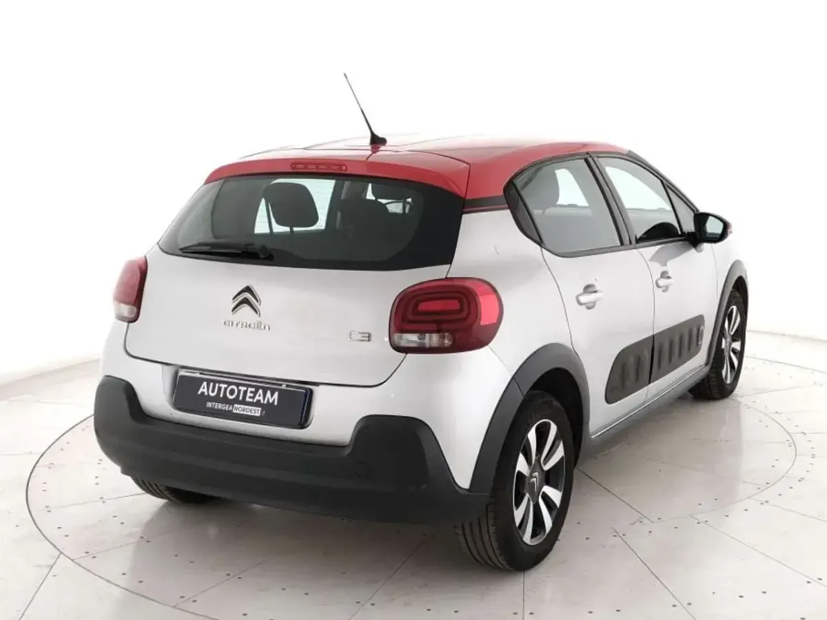 Usata Citroën C3 PureTech 110 CV (80 kW) 2018 Argento Utilitaria