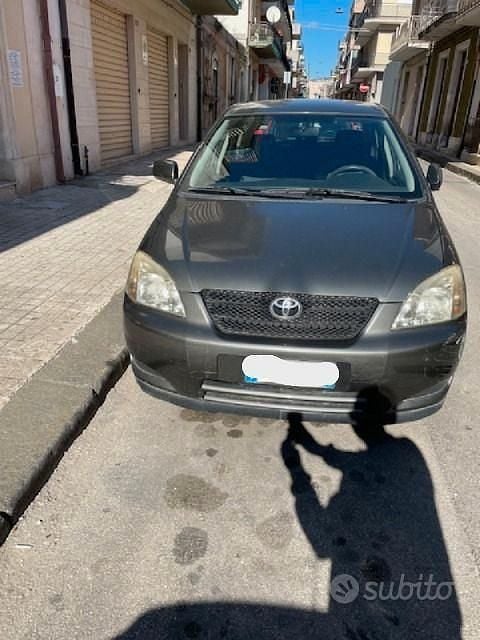 Usata Toyota Corolla 97 CV (71 kW) 2003 Grigio Berlina