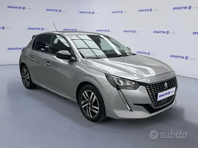 Usata Peugeot 208 Allure 101 CV (74 kW) 2023 Gray Utilitaria