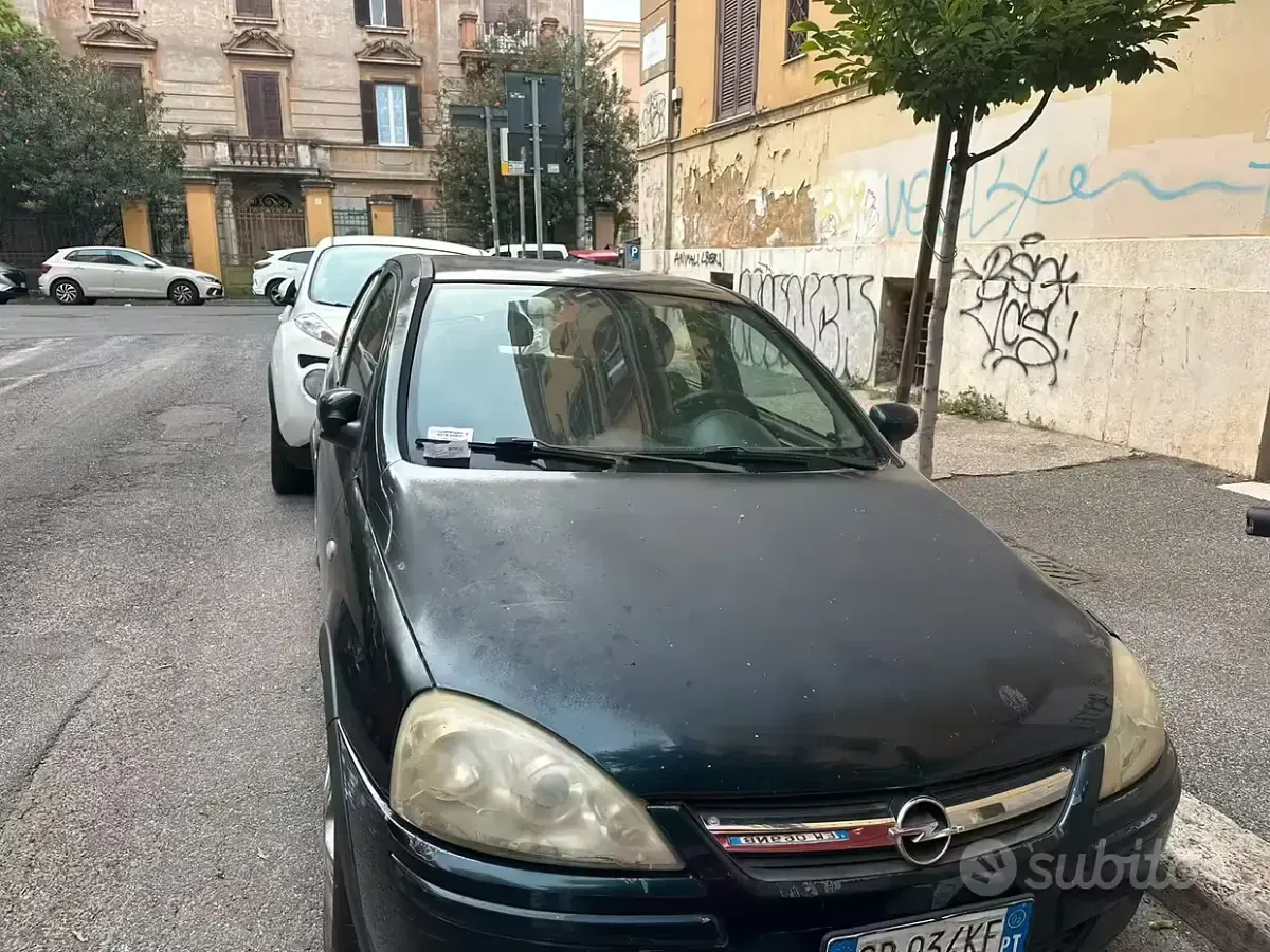 Usata Opel Corsa 69 CV (50 kW) 2005 Verde Utilitaria