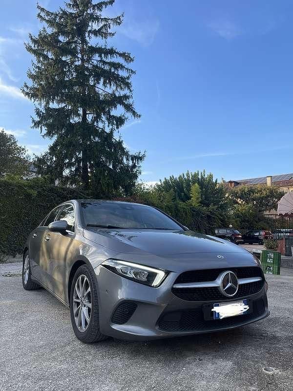 Usata Mercedes A180 Premium 116 CV (85 kW) 2020 Berlina