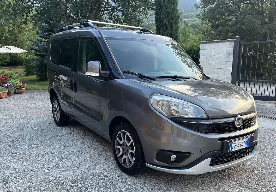 Usata Fiat Doblò Trekking 120 CV (88 kW) 2017 Monovolume