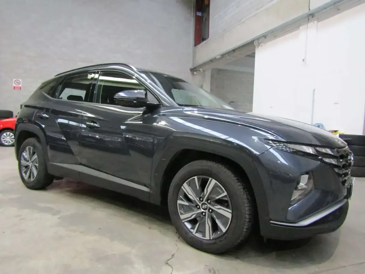 Usata Hyundai Tucson 150 CV (110 kW) 2021 Grigio scuro metallizzato SUV