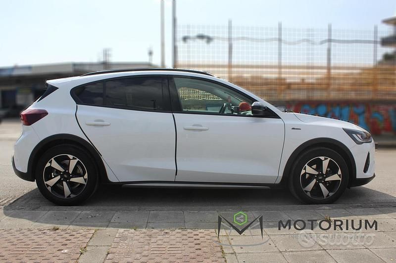 Usata Ford Focus Active 125 CV (91 kW) 2023 Bianco Berlina
