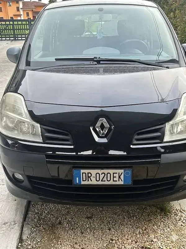 Usata Renault Grand Modus 68 CV (50 kW) 2008 Nero Monovolume