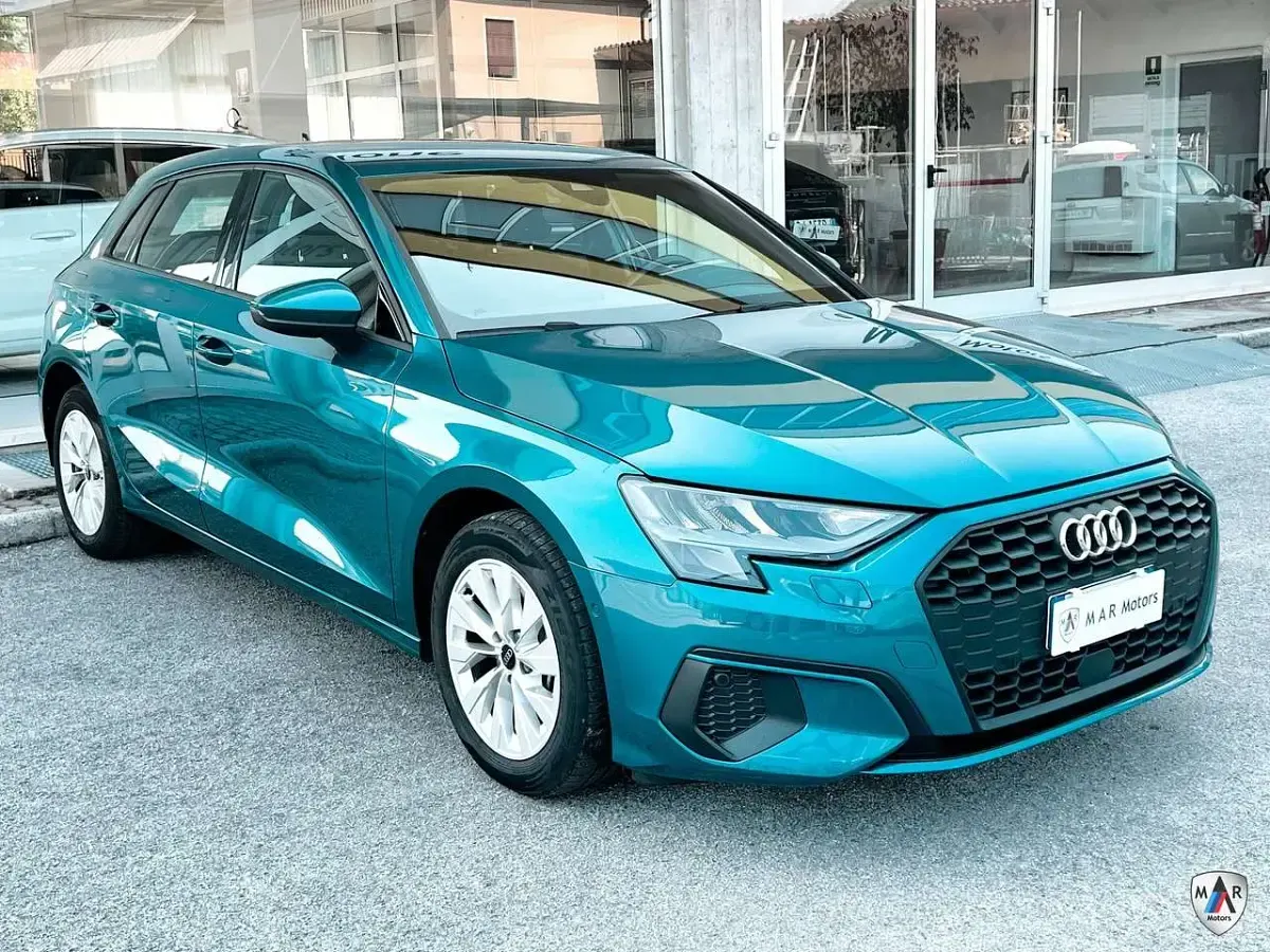 Usata Audi A3 Advanced 150 CV (110 kW) 2023 Blu atollo metalizzato Berlina