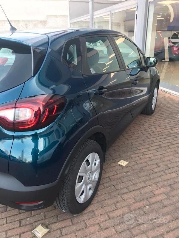 Gebraucht Renault Captur 95 PS (69 kW) 2019 Blau SUV