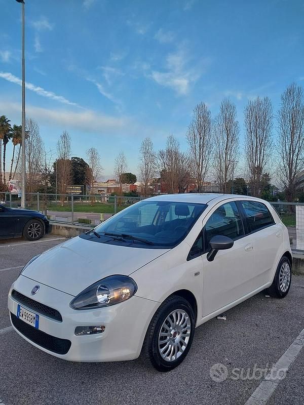 Usata Fiat Punto Evo Young 75 CV (55 kW) 2014 Bianco Utilitaria