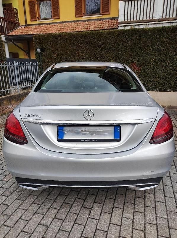 Usata Mercedes C220 194 CV (142 kW) 2019 Argento Berlina