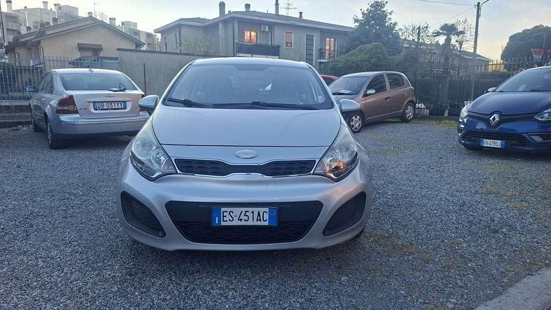 Usata Kia Rio City 86 CV (63 kW) 2013 Berlina