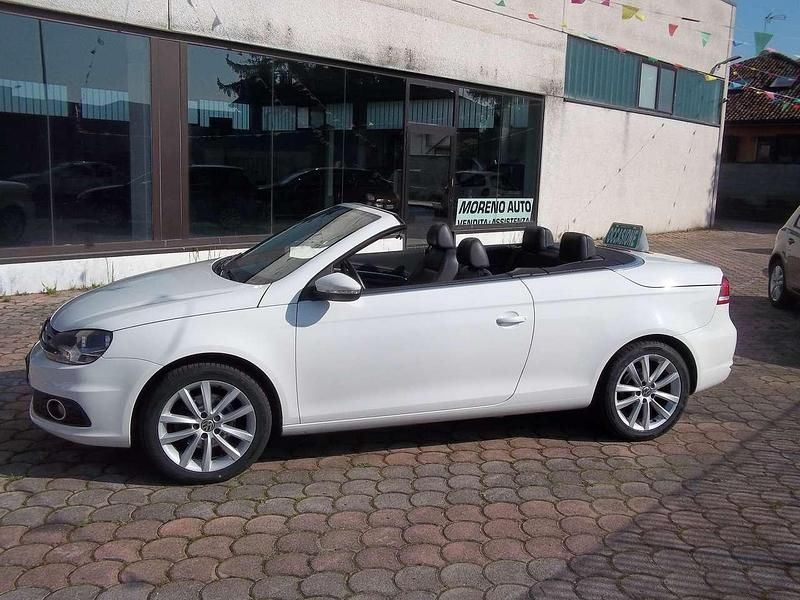 Usata VW Eos 122 CV (89 kW) 2011 Bianco Cabrio