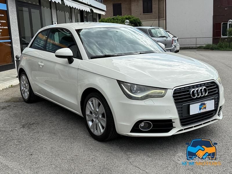 Usata Audi A1 Attraction 105 CV (77 kW) 2010 Bianco Utilitaria