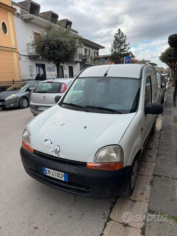 Bianco Usata 2001 Renault Kangoo Monovolume | 2200 € (Ottimo prezzo) - Immagine 1/4