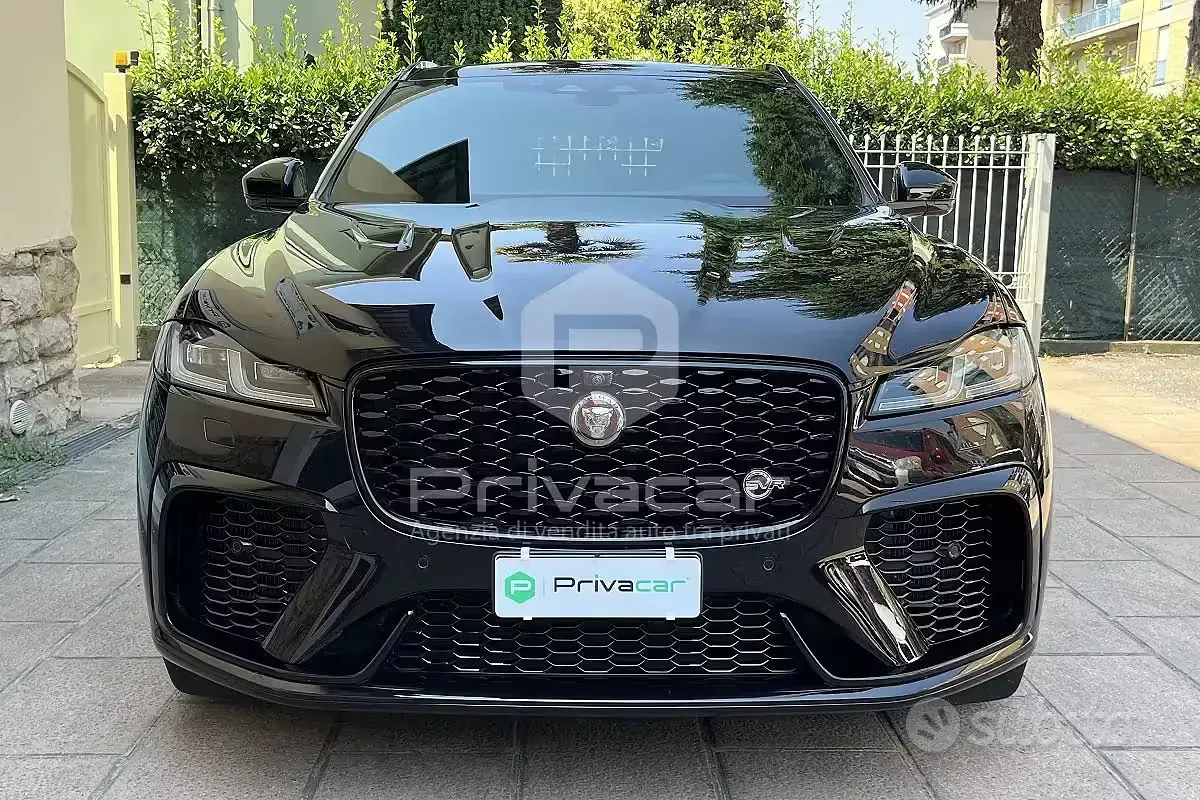 Usata Jaguar F-Pace SVR 551 CV (405 kW) 2023 Nero SUV