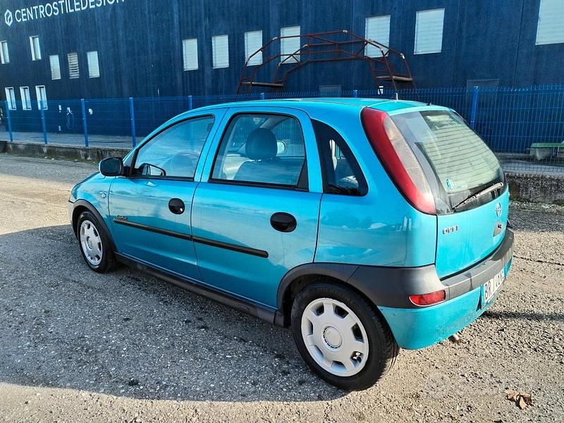 Usata Opel Corsa 58 CV (42 kW) 2001 Utilitaria