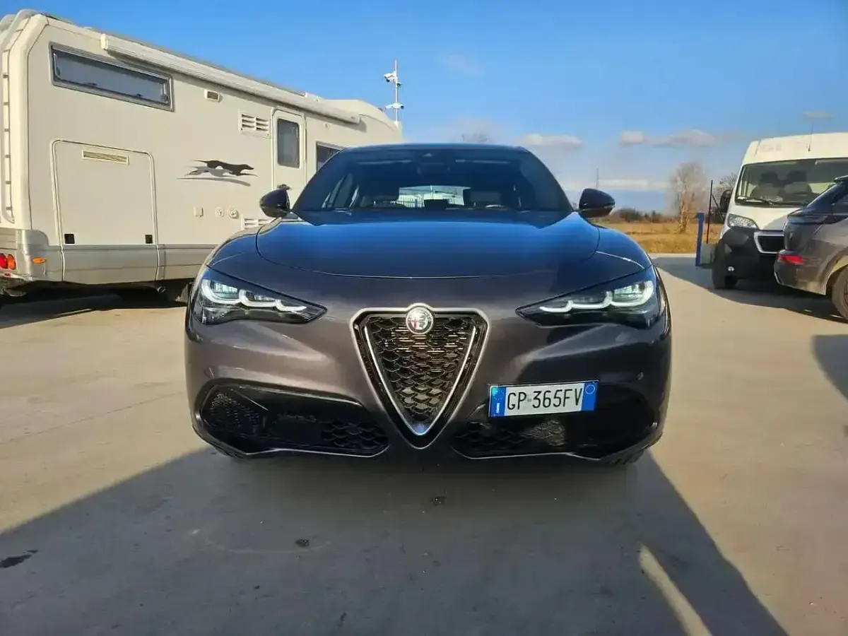 Usata Alfa Romeo Stelvio Super 209 CV (153 kW) 2023 Nero SUV