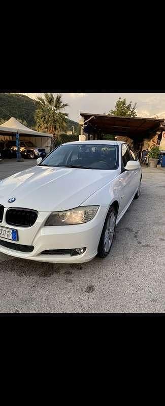 Usata BMW 318 118 CV (86 kW) 2010 Bianco Berlina
