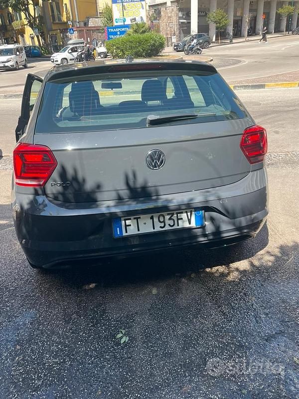 Usata VW Polo 80 CV (58 kW) 2018 Grigio Utilitaria