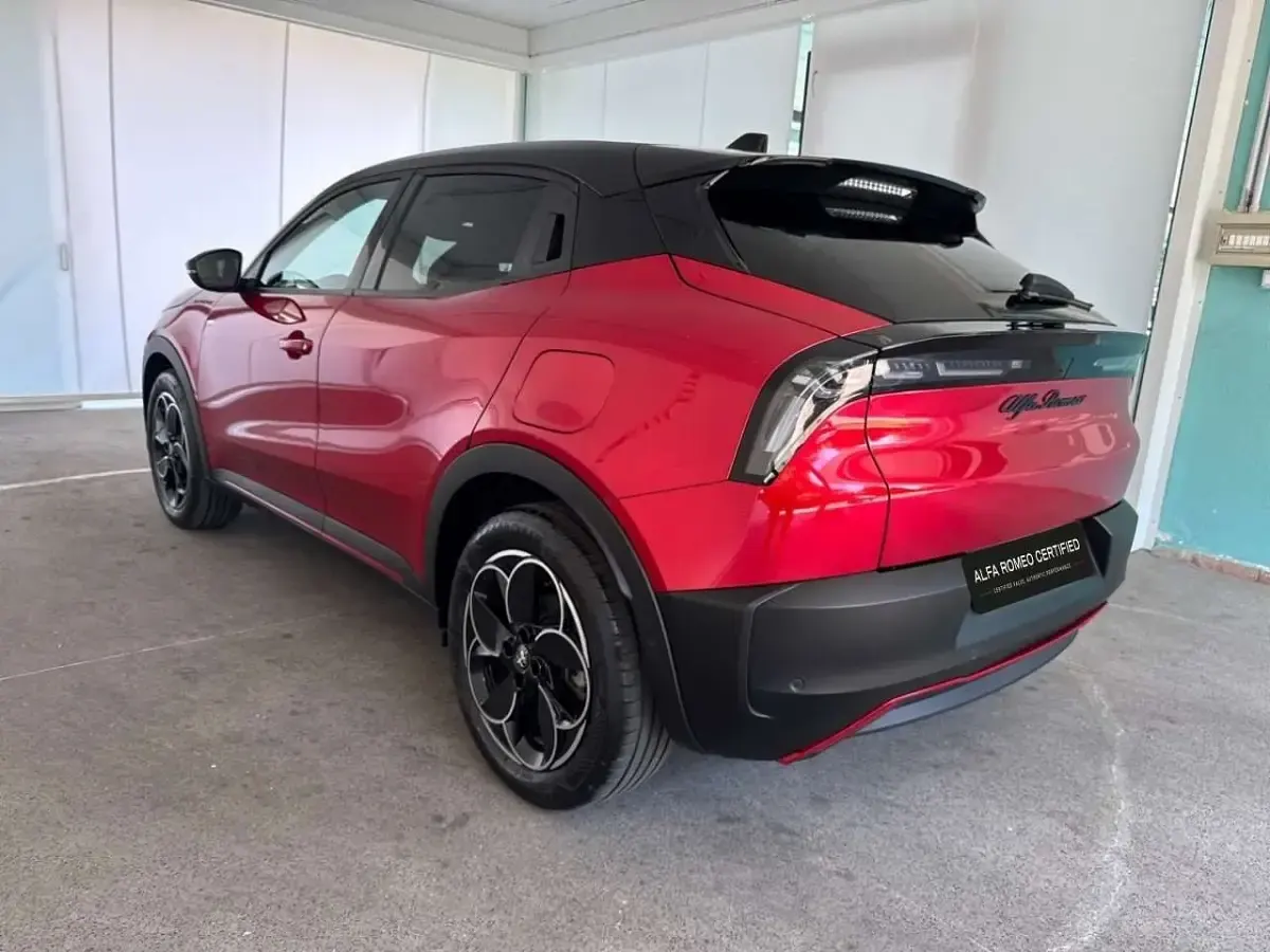 Usata Alfa Romeo Junior Edizione Speciale 114 kW (156 CV) 2025 Rosso SUV