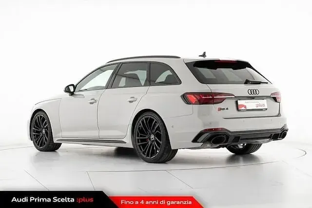 Usata Audi RS4 Ambiente 450 CV (330 kW) 2022 Colore carrozzeria personalizzato audi exclusive Station wagon