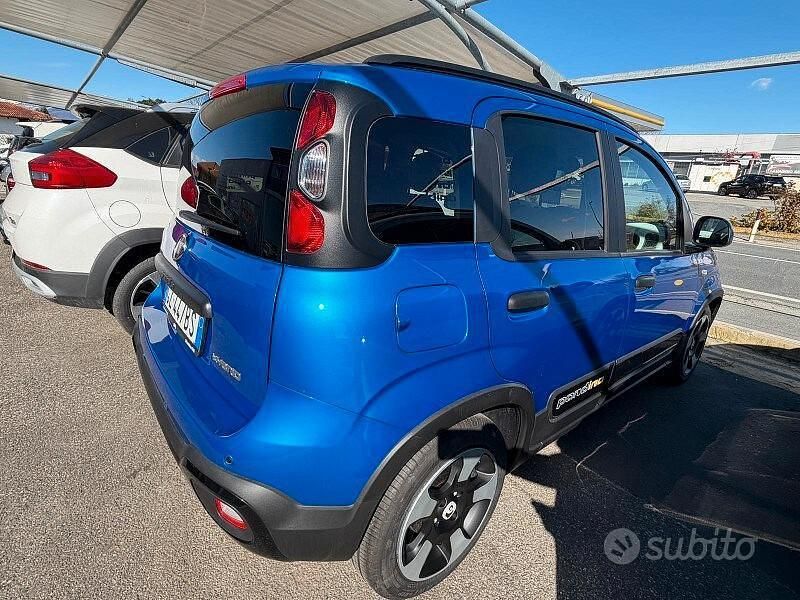 Usata Fiat Panda Cross Cross 69 CV (50 kW) 2025 Blu Utilitaria